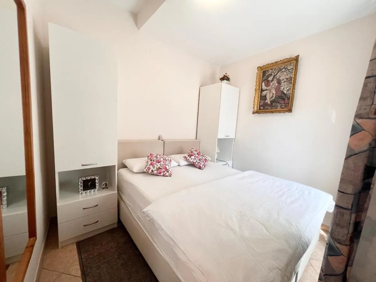 Apartments Tereza Novigrad Istria