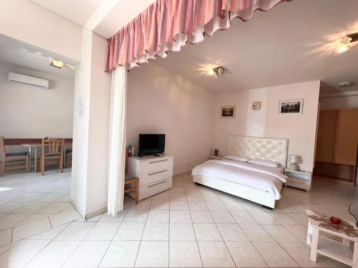 Apartments Tereza Novigrad Istria